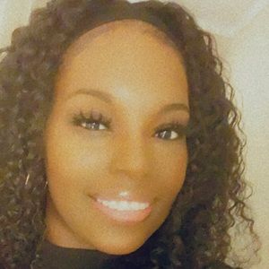 Meet your Posher, Latavia